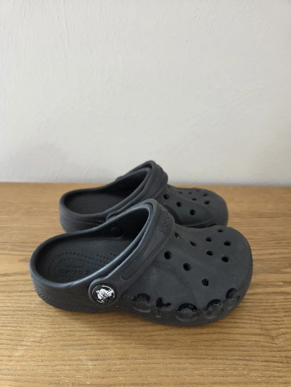 CROCS preowned still